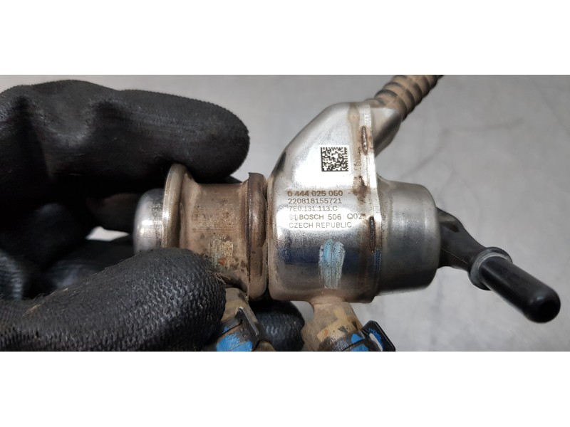 Recambio de inyector para volkswagen t6 transporter furgón referencia OEM IAM 7E0131113C  