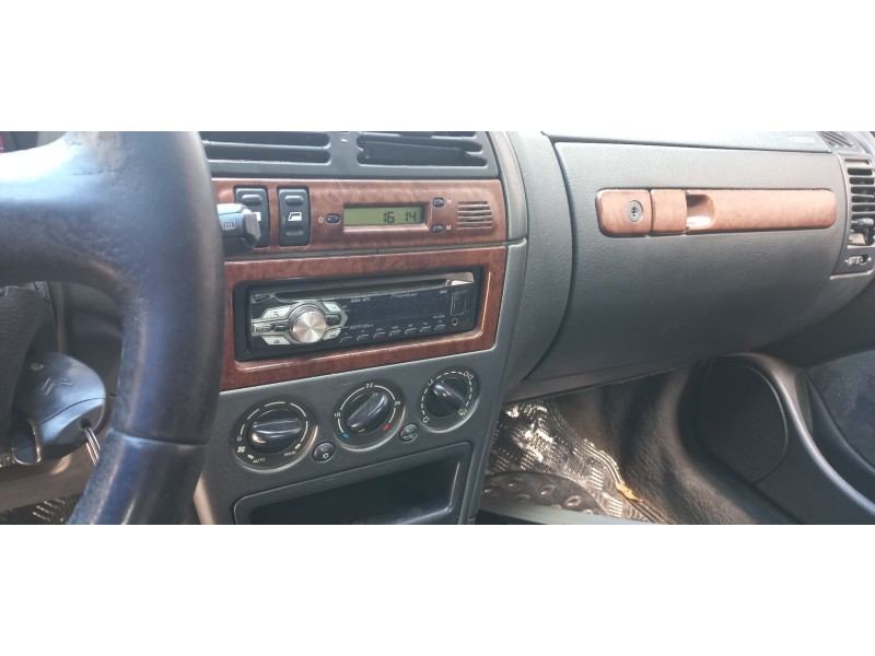 citroen xsara berlina del año 2000