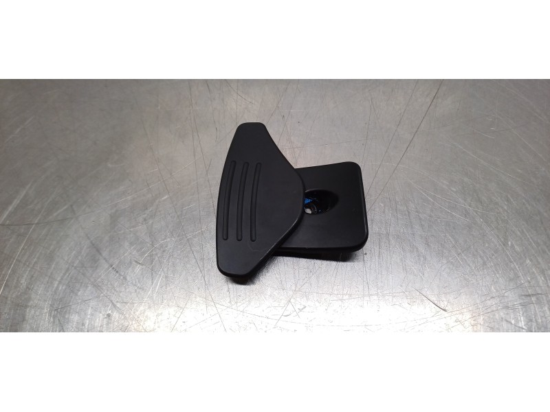 Recambio de volante para land rover discovery sport pure referencia OEM IAM LR028874 BJ327L074BA 