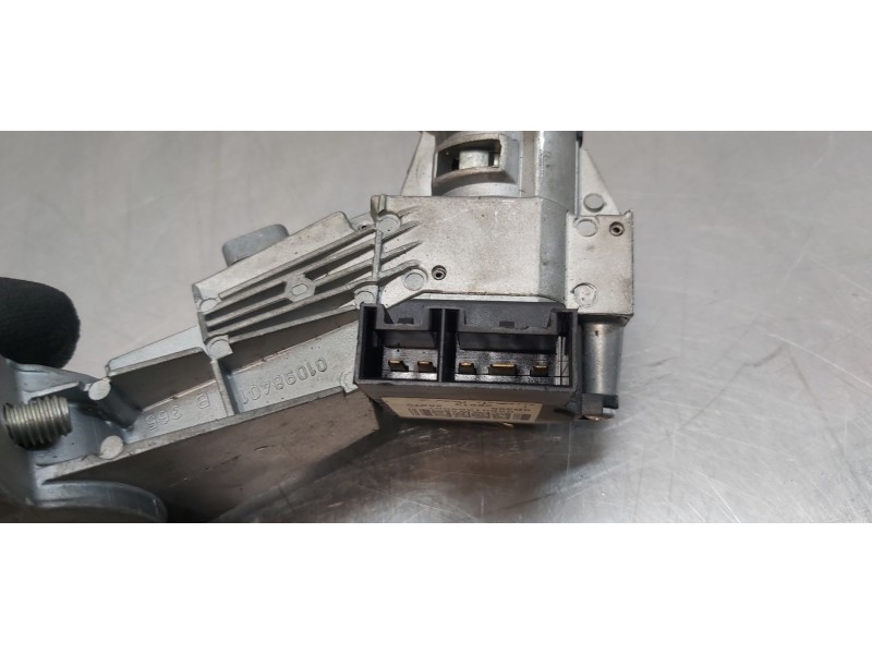 Recambio de antirrobo para iveco daily pr einzelkabine 35 s... radstand 3000 referencia OEM IAM 5801364057   Recambio de antirrobo para iveco daily pr einzelkabine 35 s... radstand 3000 referencia OEM IAM 5801364057