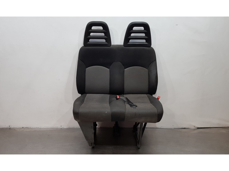 Recambio de asiento delantero derecho para iveco daily pr einzelkabine 35 s... radstand 3000 referencia OEM IAM 5801457006   Recambio de asiento delantero derecho para iveco daily pr einzelkabine 35 s... radstand 3000 referencia OEM IAM 5801457006