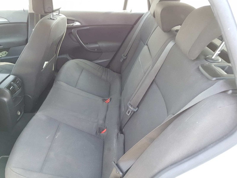 opel insignia sports tourer del año 2011