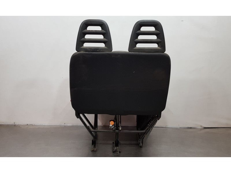 Recambio de asiento delantero derecho para iveco daily pr einzelkabine 35 s... radstand 3000 referencia OEM IAM 5801457006   Recambio de asiento delantero derecho para iveco daily pr einzelkabine 35 s... radstand 3000 referencia OEM IAM 5801457006