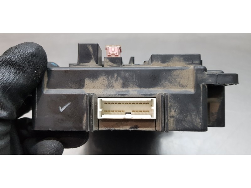 Recambio de caja reles / fusibles para mitsubishi lancer berlina (cy0) instyle referencia OEM IAM 8637A320   Recambio de caja reles / fusibles para mitsubishi lancer berlina (cy0) instyle referencia OEM IAM 8637A320