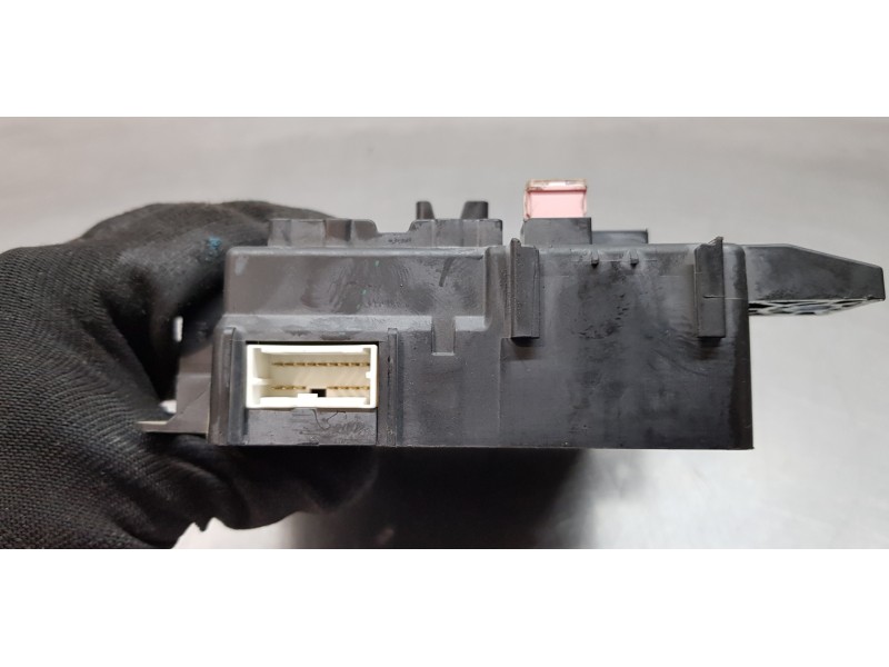 Recambio de caja reles / fusibles para mitsubishi lancer berlina (cy0) instyle referencia OEM IAM 8637A320   Recambio de caja reles / fusibles para mitsubishi lancer berlina (cy0) instyle referencia OEM IAM 8637A320