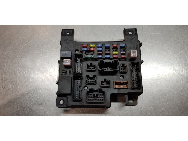 Recambio de caja reles / fusibles para mitsubishi lancer berlina (cy0) instyle referencia OEM IAM 8637A320   Recambio de caja reles / fusibles para mitsubishi lancer berlina (cy0) instyle referencia OEM IAM 8637A320