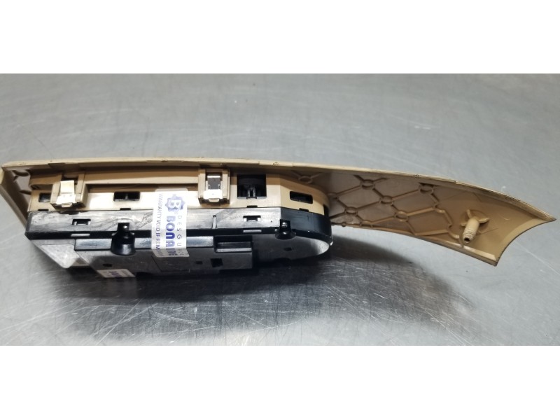 Recambio de mando elevalunas delantero izquierdo para bmw serie 5 berlina (e60) 520d referencia OEM IAM 61316951910 6951910  Recambio de mando elevalunas delantero izquierdo para bmw serie 5 berlina (e60) 520d referencia OEM IAM 61316951910 6951910