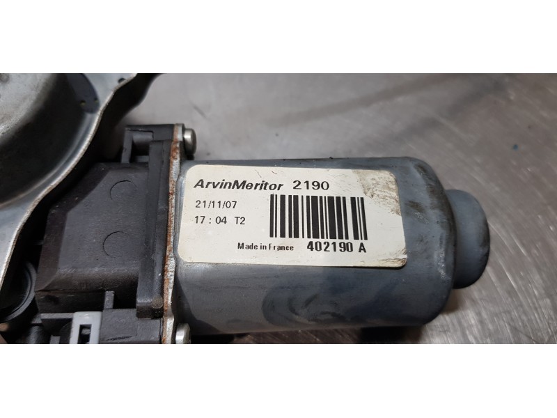 Recambio de elevalunas trasero derecho para nissan qashqai (j10) visia referencia OEM IAM 402190A   Recambio de elevalunas trasero derecho para nissan qashqai (j10) visia referencia OEM IAM 402190A