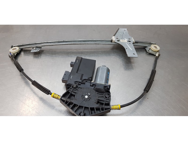 Recambio de elevalunas delantero derecho para peugeot 307 (s1) xs referencia OEM IAM 9634457480  