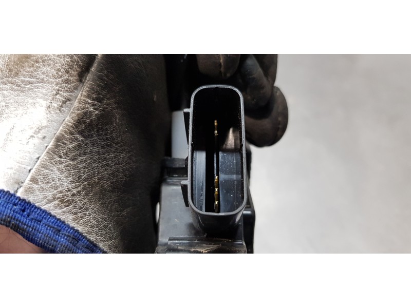 Recambio de cerradura puerta trasera izquierda para kia carens ( ) basic referencia OEM IAM 81410A4030  