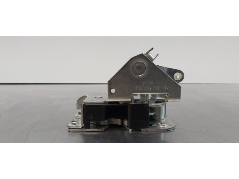 Recambio de cerradura puerta lateral derecha para iveco daily pr einzelkabine 35 s... radstand 3000 referencia OEM IAM 500329770 Recambio de cerradura puerta lateral derecha para iveco daily pr einzelkabine 35 s... radstand 3000 referencia OEM IAM 500329770