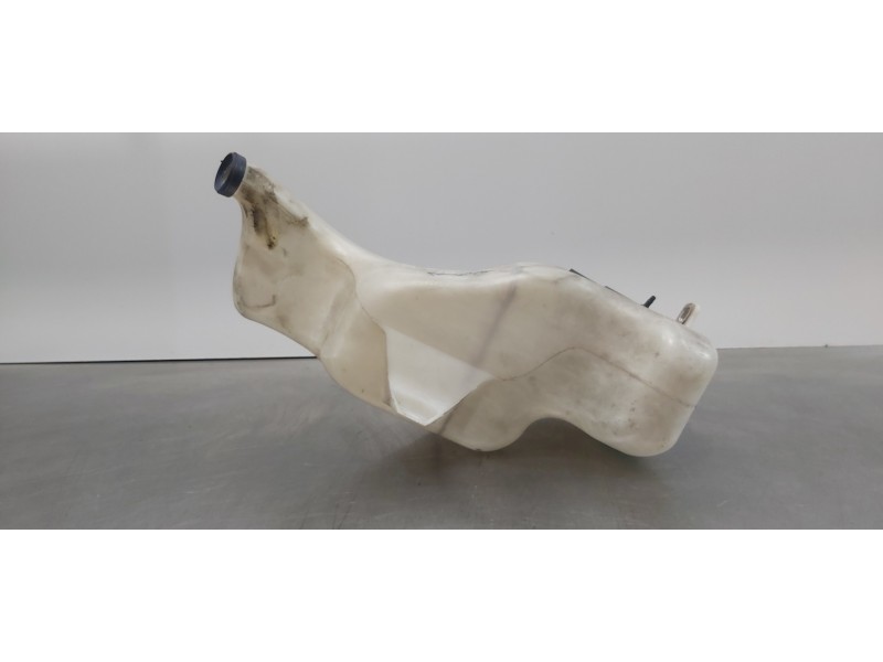 Recambio de deposito limpia para iveco daily pr einzelkabine 35 s... radstand 3000 referencia OEM IAM 3801895   Recambio de deposito limpia para iveco daily pr einzelkabine 35 s... radstand 3000 referencia OEM IAM 3801895