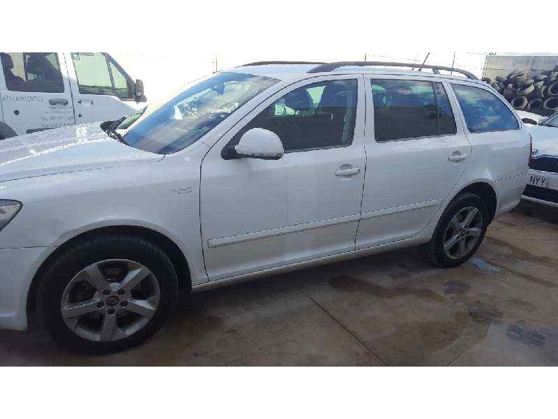 skoda octavia combi (1z5) del año 2013