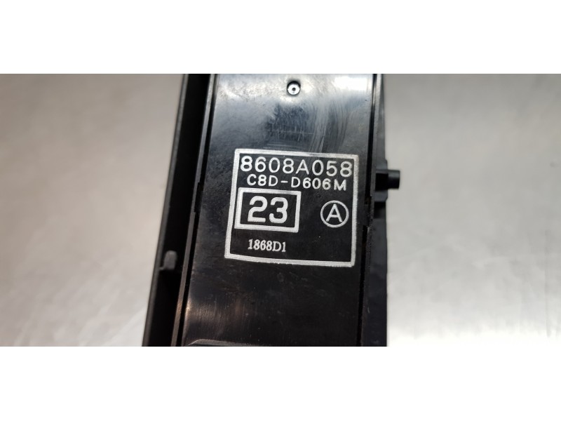 Recambio de mando elevalunas delantero izquierdo para mitsubishi lancer berlina (cy0) instyle referencia OEM IAM 8608A058  