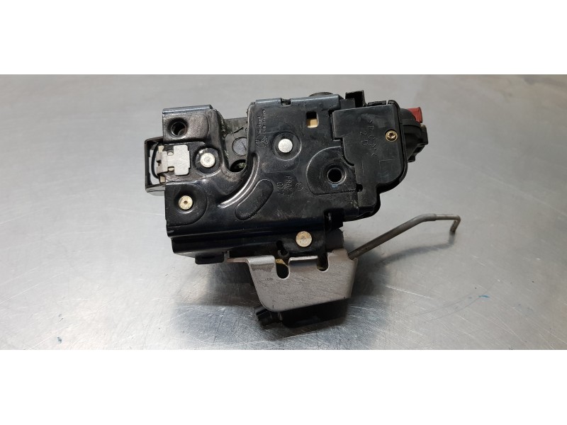 Recambio de cerradura puerta trasera derecha para audi a4 berlina (8e) 1.8 t referencia OEM IAM 4B0839016D  