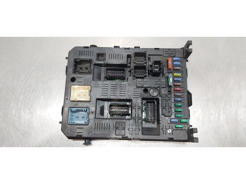 Recambio de caja reles / fusibles para peugeot 407 premium referencia OEM IAM 9664058880   Recambio de caja reles / fusibles para peugeot 407 premium referencia OEM IAM 9664058880
