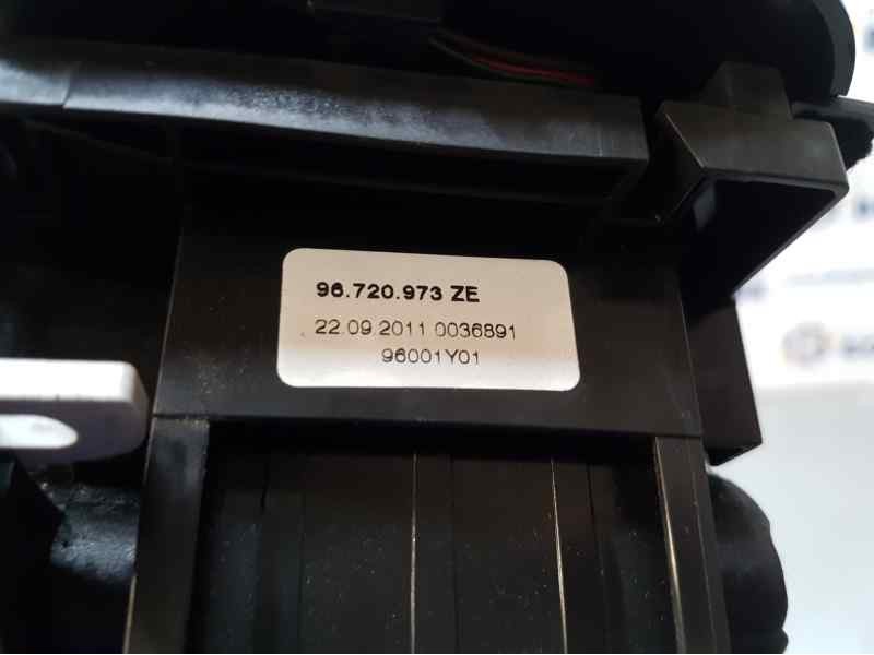 Recambio de palanca cambio para peugeot 5008 premium referencia OEM IAM 96720973ZE   Recambio de palanca cambio para peugeot 5008 premium referencia OEM IAM 96720973ZE