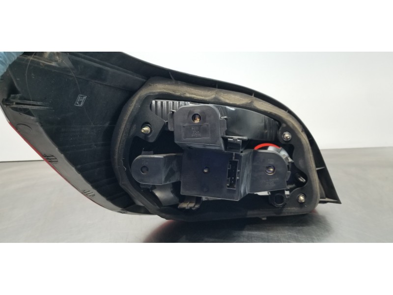 Recambio de piloto trasero derecho para bmw serie 5 berlina (e60) 520d referencia OEM IAM 63217165738 7165738 