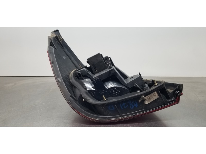 Recambio de piloto trasero derecho para bmw serie 5 berlina (e60) 520d referencia OEM IAM 63217165738 7165738  Recambio de piloto trasero derecho para bmw serie 5 berlina (e60) 520d referencia OEM IAM 63217165738 7165738