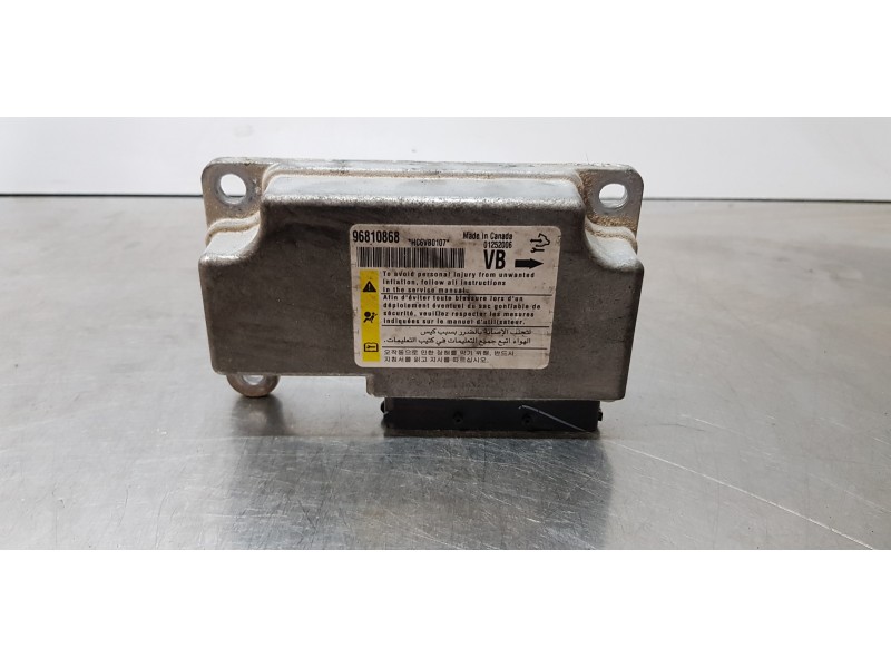 Recambio de centralita airbag para chevrolet captiva 2.4 ls referencia OEM IAM 96810868  