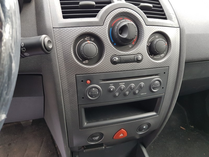 renault megane ii berlina 5p del año 2005 renault megane ii berlina 5p del año 2005