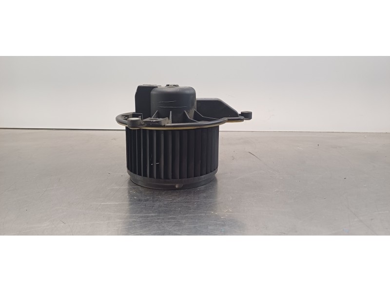 Recambio de motor calefaccion para iveco daily pr einzelkabine 35 s... radstand 3000 referencia OEM IAM 5801263400   Recambio de motor calefaccion para iveco daily pr einzelkabine 35 s... radstand 3000 referencia OEM IAM 5801263400