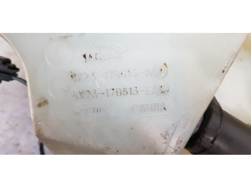 Recambio de deposito limpia para jaguar xf 2.7 v6 diesel luxury referencia OEM IAM 8X2317B613BE  