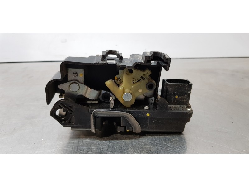 Recambio de cerradura puerta delantera derecha para chevrolet captiva 2.4 ls referencia OEM IAM 96624247   Recambio de cerradura puerta delantera derecha para chevrolet captiva 2.4 ls referencia OEM IAM 96624247