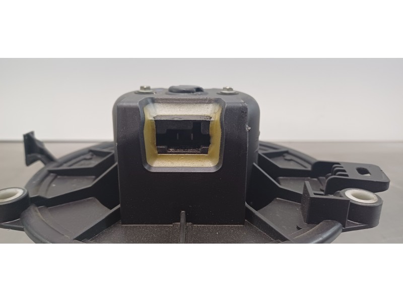 Recambio de motor calefaccion para iveco daily pr einzelkabine 35 s... radstand 3000 referencia OEM IAM 5801263400   Recambio de motor calefaccion para iveco daily pr einzelkabine 35 s... radstand 3000 referencia OEM IAM 5801263400