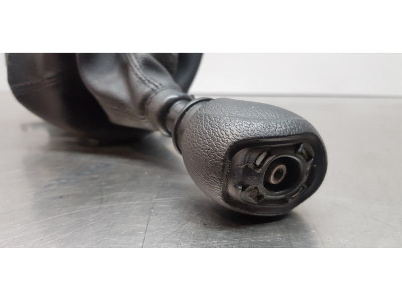 Recambio de palanca cambio para iveco daily pr einzelkabine 35 s... radstand 3000 referencia OEM IAM 5801283904   Recambio de palanca cambio para iveco daily pr einzelkabine 35 s... radstand 3000 referencia OEM IAM 5801283904