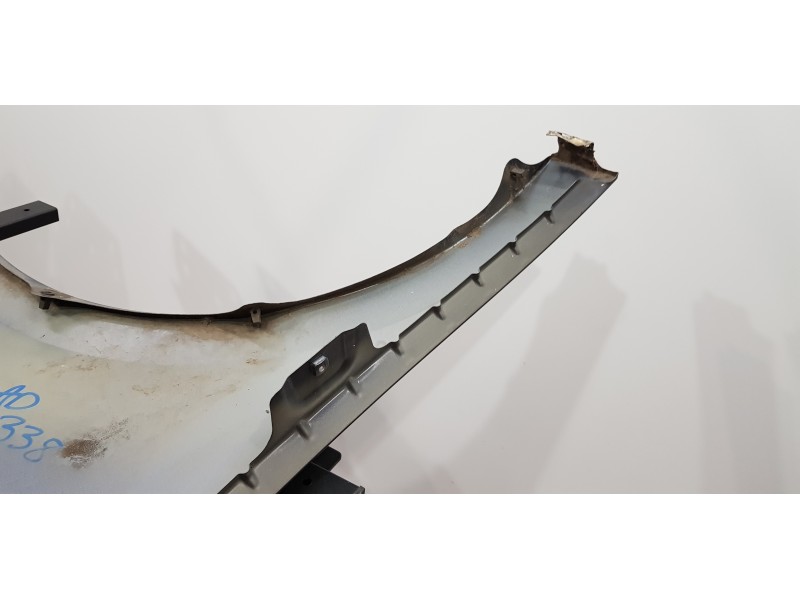 Recambio de aleta delantera izquierda para volkswagen passat lim. (362) referencia OEM IAM 561821021  