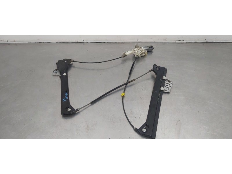 Recambio de elevalunas delantero izquierdo para mercedes clase clk (w209) coupe 270 cdi (209.316) referencia OEM IAM A2097200746 Recambio de elevalunas delantero izquierdo para mercedes clase clk (w209) coupe 270 cdi (209.316) referencia OEM IAM A2097200746