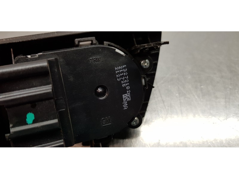 Recambio de mando elevalunas delantero izquierdo para chevrolet cruze lt referencia OEM IAM 13272182   Recambio de mando elevalunas delantero izquierdo para chevrolet cruze lt referencia OEM IAM 13272182