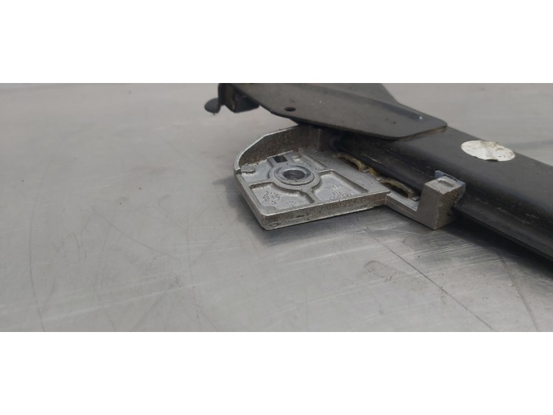 Recambio de elevalunas delantero izquierdo para mercedes clase clk (w209) coupe 270 cdi (209.316) referencia OEM IAM A2097200746 Recambio de elevalunas delantero izquierdo para mercedes clase clk (w209) coupe 270 cdi (209.316) referencia OEM IAM A2097200746