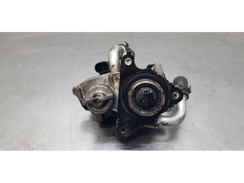 Recambio de valvula egr para seat leon st (5f8) reference referencia OEM IAM 04L131501S  