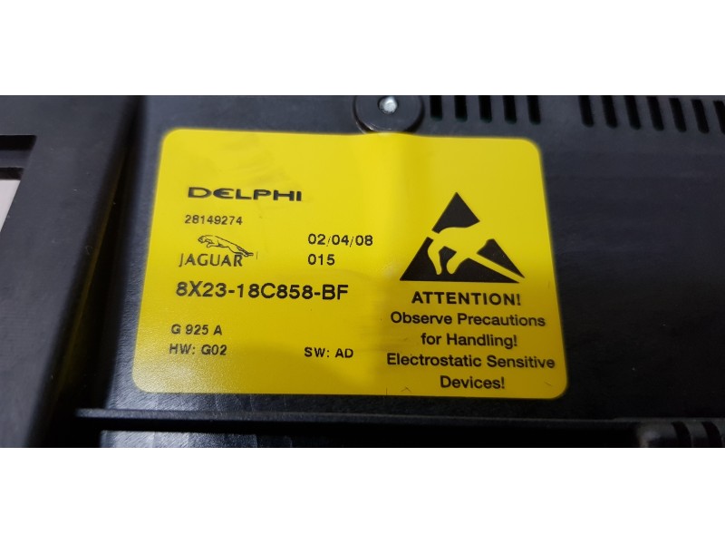 Recambio de mando climatizador para jaguar xf 2.7 v6 diesel luxury referencia OEM IAM 8X2318C858BF  