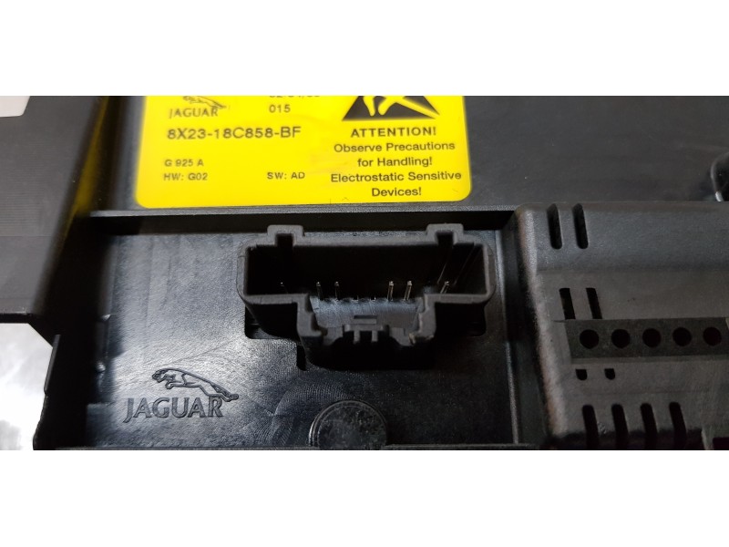 Recambio de mando climatizador para jaguar xf 2.7 v6 diesel luxury referencia OEM IAM 8X2318C858BF  