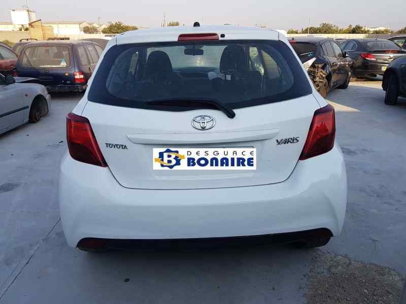 toyota yaris del año 2014