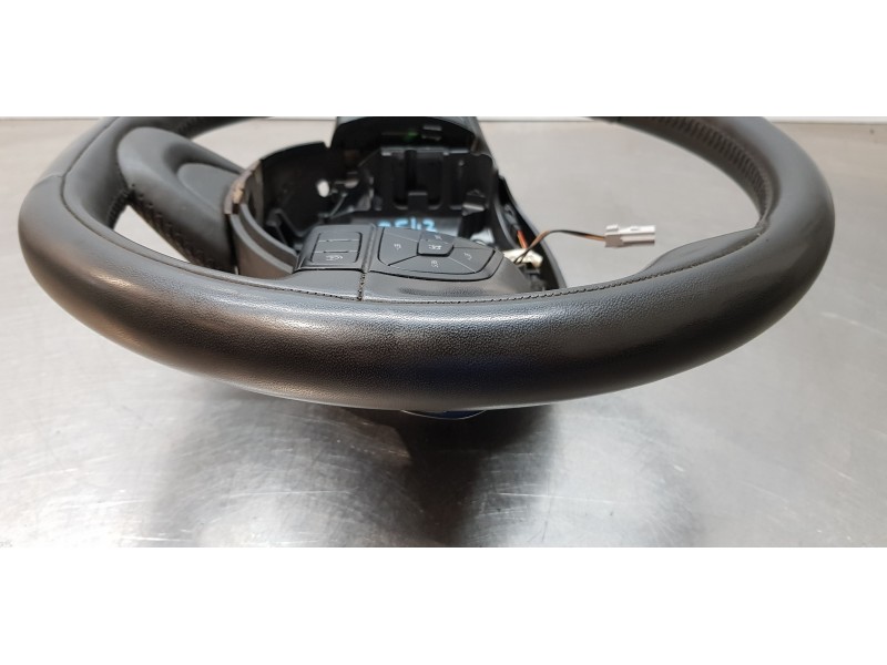 Recambio de volante para fiat 500 x (334) pop star referencia OEM IAM 7356249310  