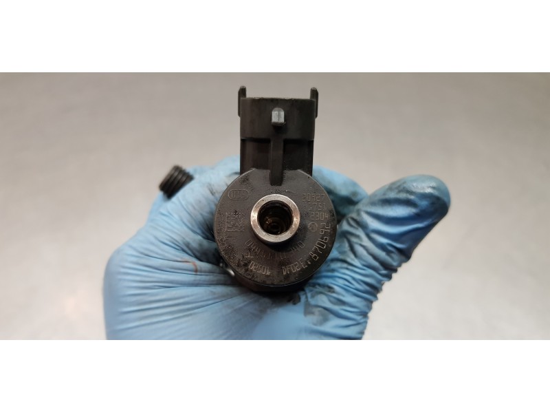 Recambio de inyector para peugeot partner kasten confort l1 referencia OEM IAM 0445110340  