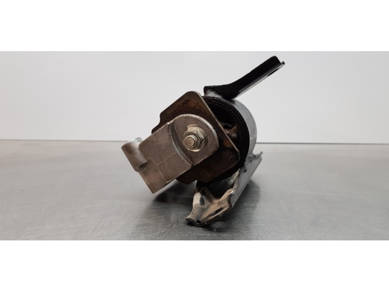 Recambio de soporte motor derecho para mitsubishi lancer berlina (cy0) instyle referencia OEM IAM MN101441  