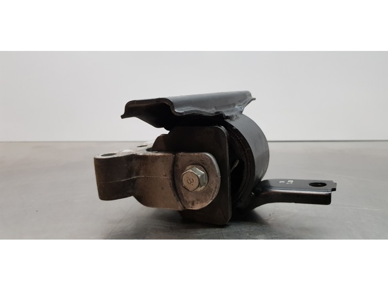 Recambio de soporte motor derecho para mitsubishi lancer berlina (cy0) instyle referencia OEM IAM MN101441  