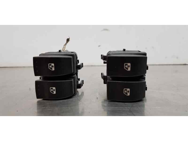 Recambio de mando elevalunas delantero izquierdo para renault scenic ii authentique referencia OEM IAM 8200315042   Recambio de mando elevalunas delantero izquierdo para renault scenic ii authentique referencia OEM IAM 8200315042