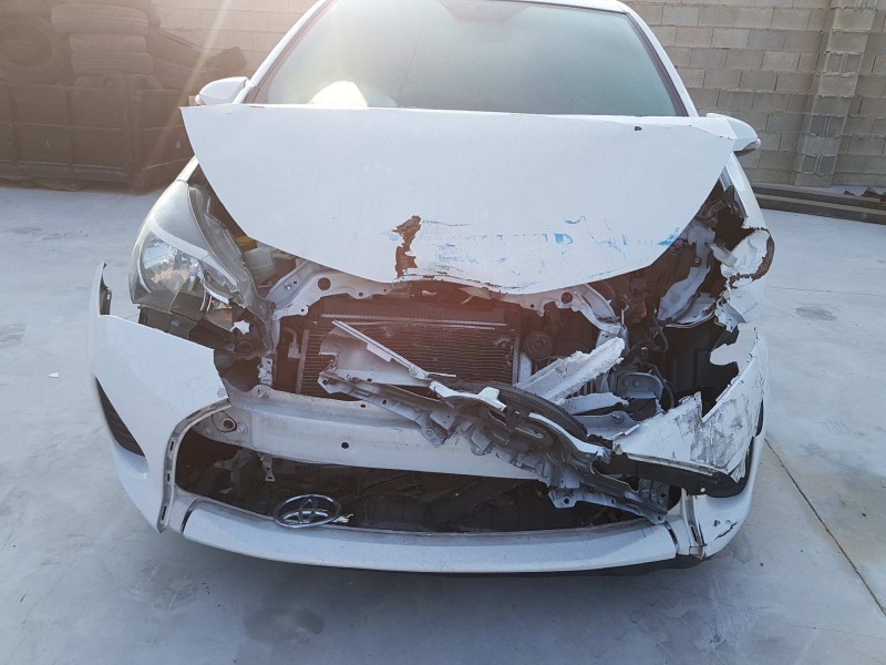 toyota yaris del año 2014