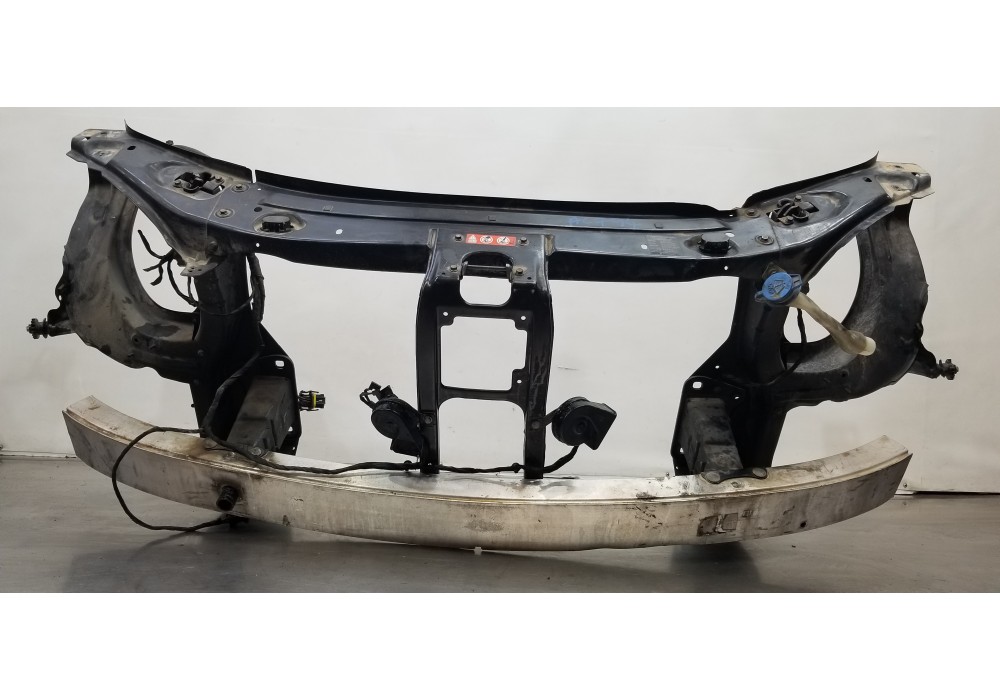 Recambio de panel frontal para mercedes clase m (w164) 280 / 300 cdi (164.120) referencia OEM IAM A1646200391 A1646200491 