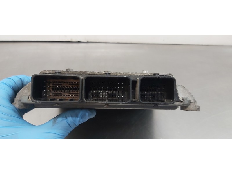 Recambio de centralita motor uce para ford focus berlina (cap) ghia referencia OEM IAM 5M5112A650MB  