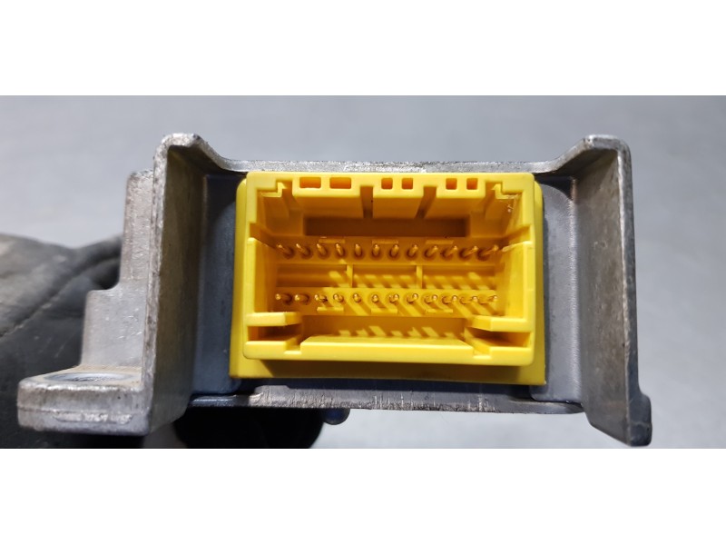 Recambio de centralita airbag para opel frontera b limited referencia OEM IAM 8093526894  