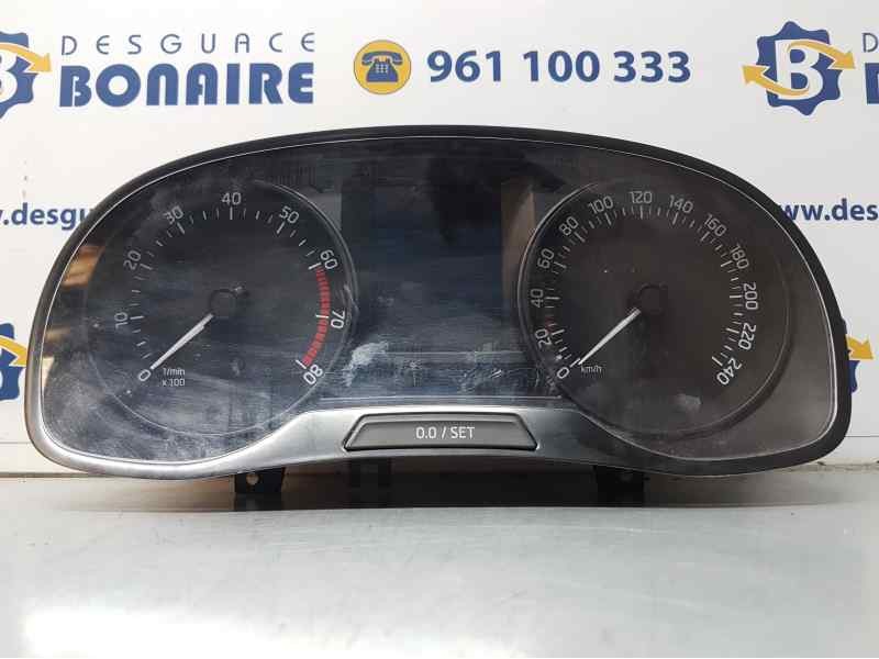 Recambio de cuadro instrumentos para skoda fabia active referencia OEM IAM 6V0920700A  