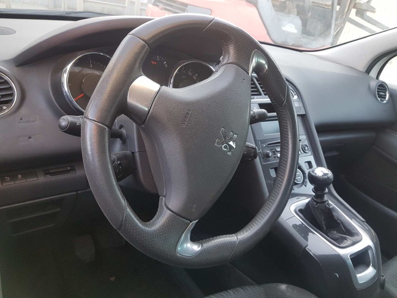 peugeot 5008 del año 2014