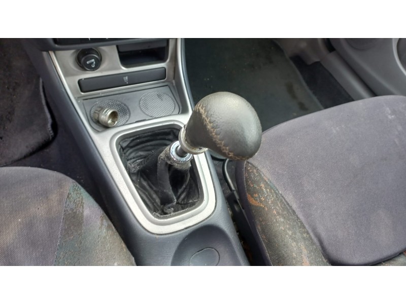 nissan almera (n16/e) del año 2000